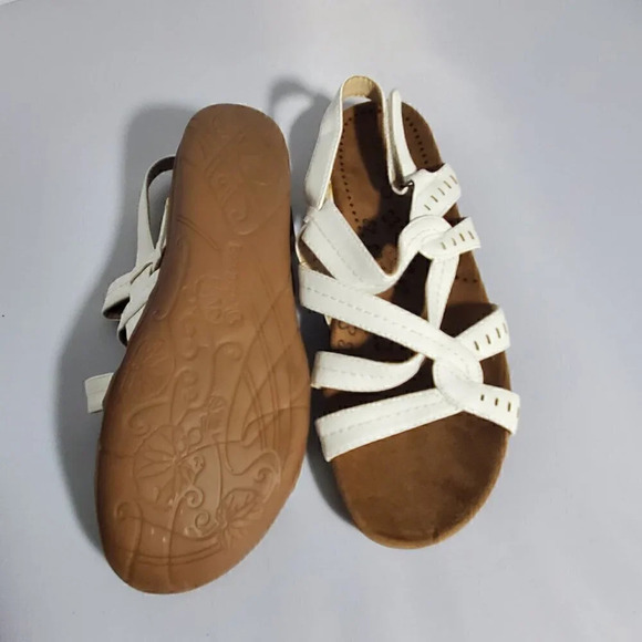 BareTraps | Sandals | Jacey | White | Size 6.5 and 9 | New without box - Picture 3 of 3